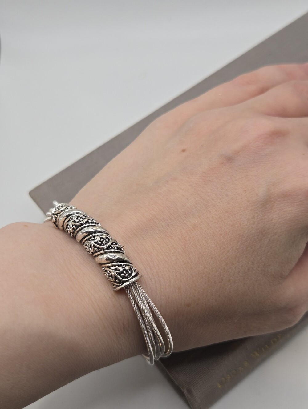 Vintage Silvertone Piano Wire Bracelet 90s Y2k McBling 7" Magnetic clasp